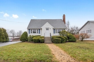 Building Photo - 24 Garden St