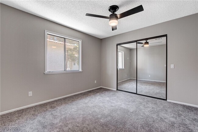 Building Photo - 6657 W Tropicana Ave