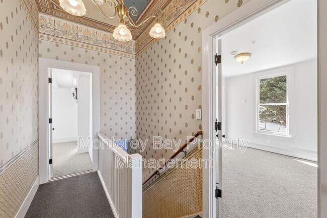 Building Photo - 225 Central Ave