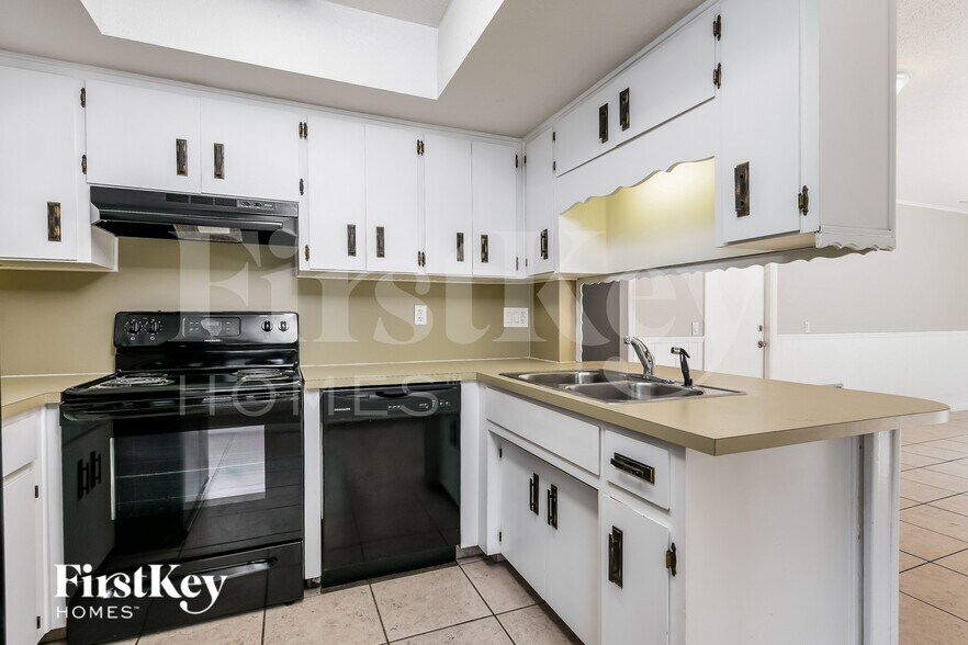 Building Photo - 196 Durrell Cir