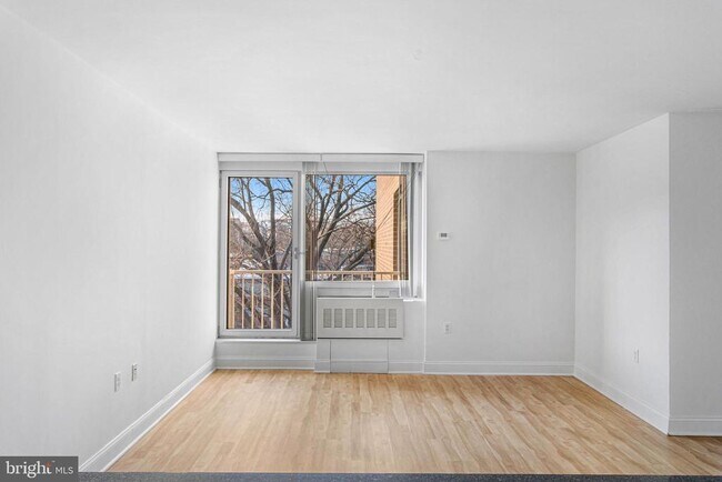 Building Photo - 800 4th St SW