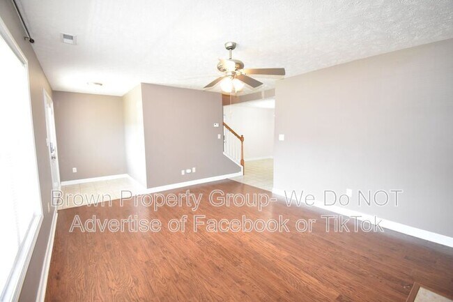 Building Photo - 165 Pender Rd