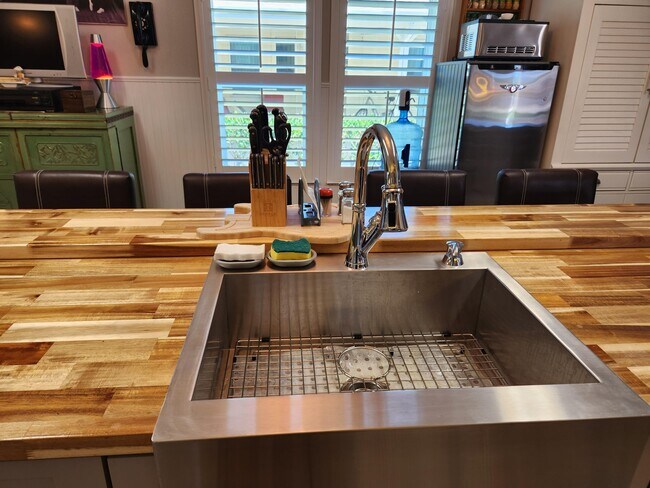 Building Photo - 7717 White Egret Ln