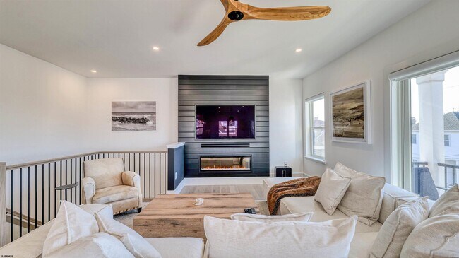 Building Photo - 107 N New Haven Ave