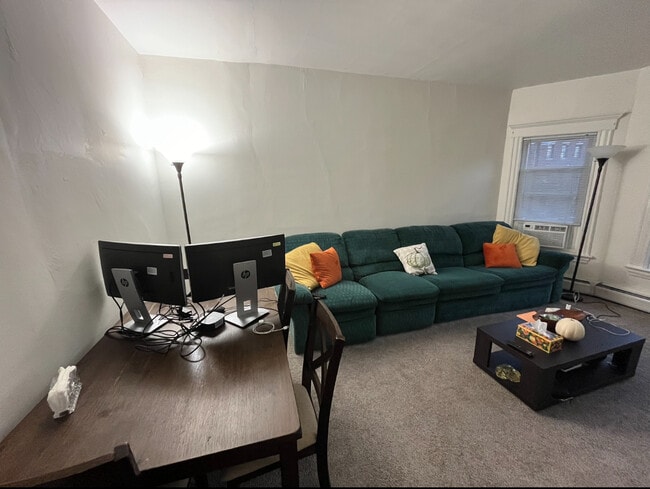 Living Room - 90 Union Ave