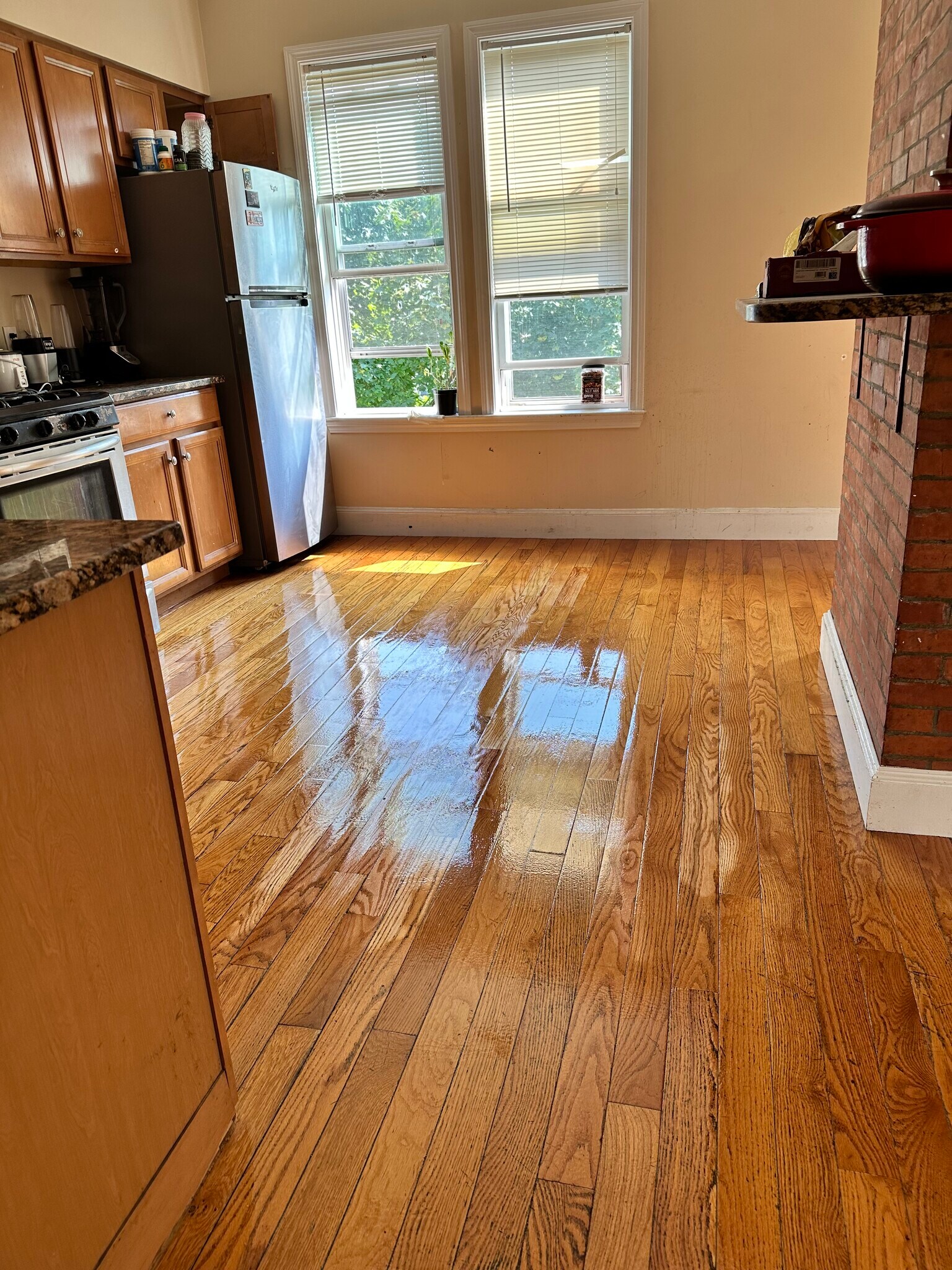 Building Photo - 30 Circuit St