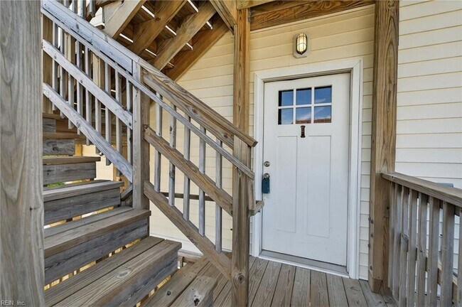 Building Photo - 1218 W Ocean View Ave