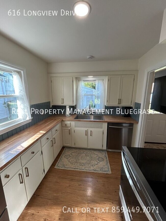 Building Photo - 616 Longview Dr