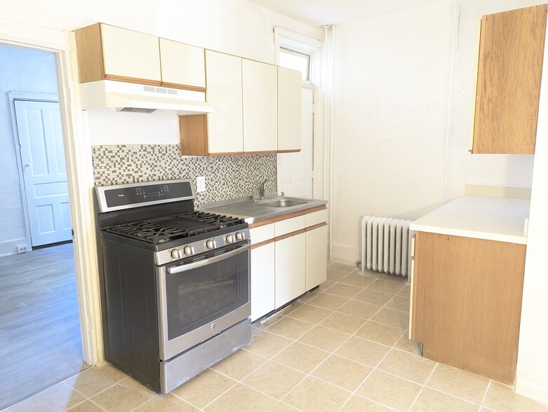 Kitchen - 5833 Crittenden St