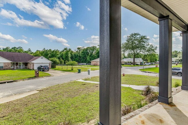 Building Photo - This luxurious new custom home in the sought-after Shadow Grove subdivision is a masterpiece of m...