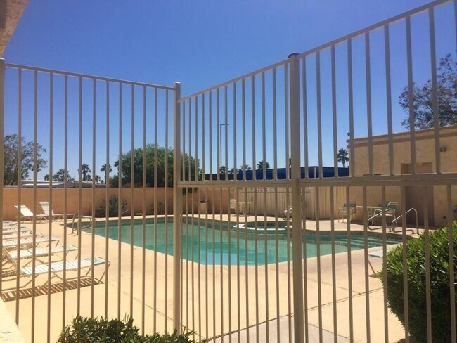 Building Photo - 12221 W Bell Rd