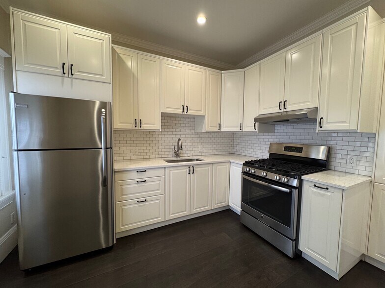 Building Photo - 2514 Central Ave