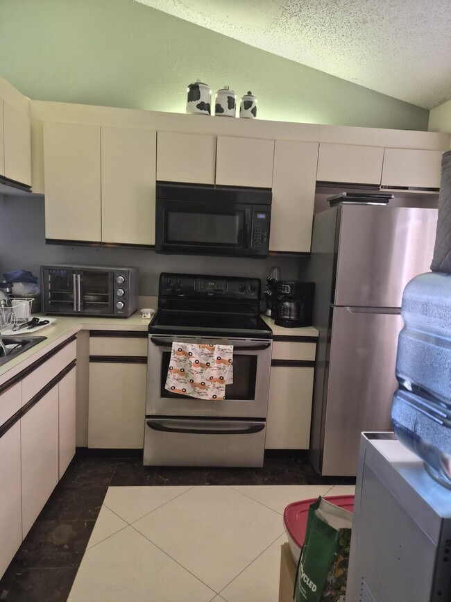 Building Photo - 80 Vía De Casas Norte