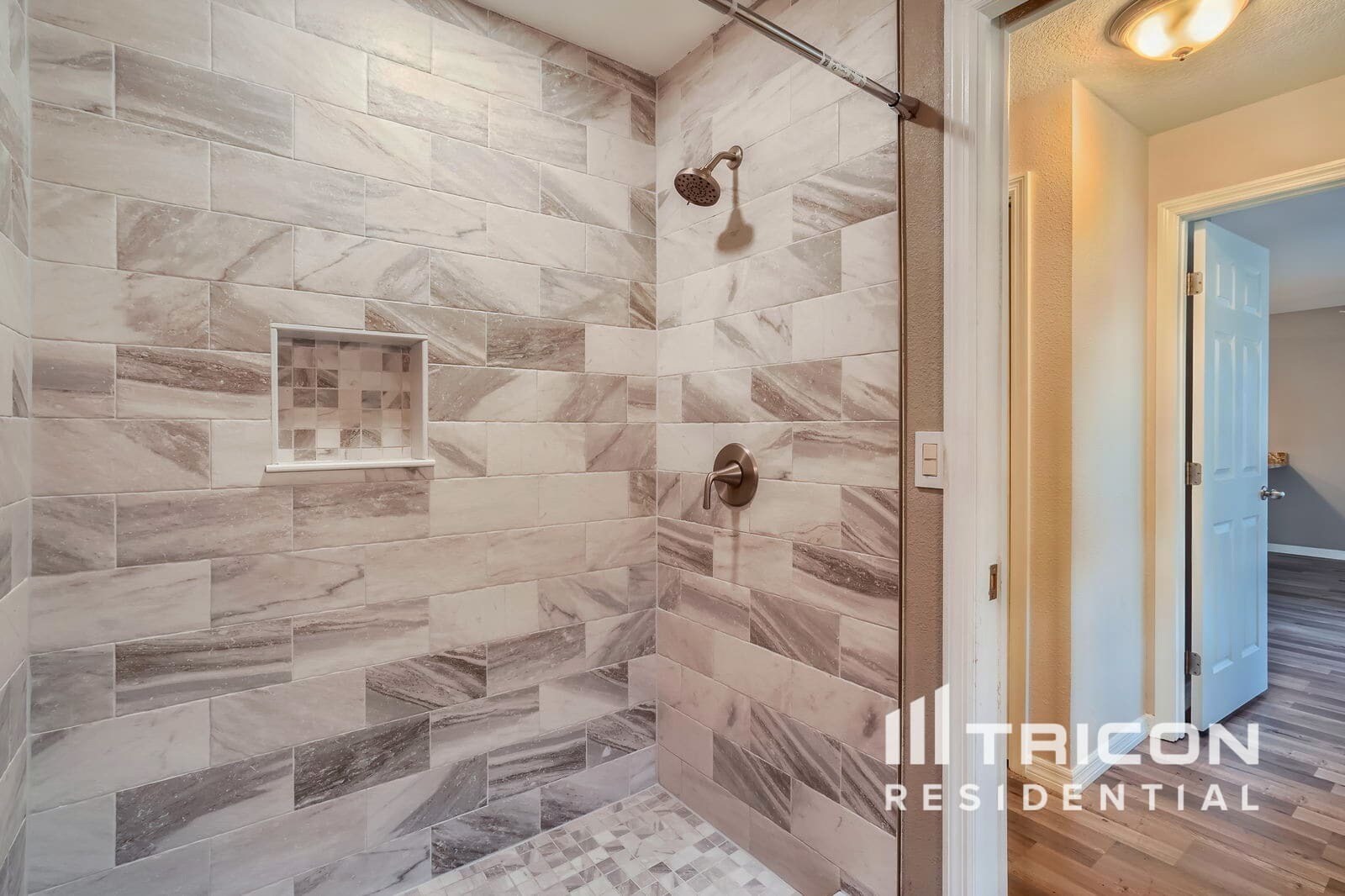 Building Photo - 7841 Shadow Run Dr