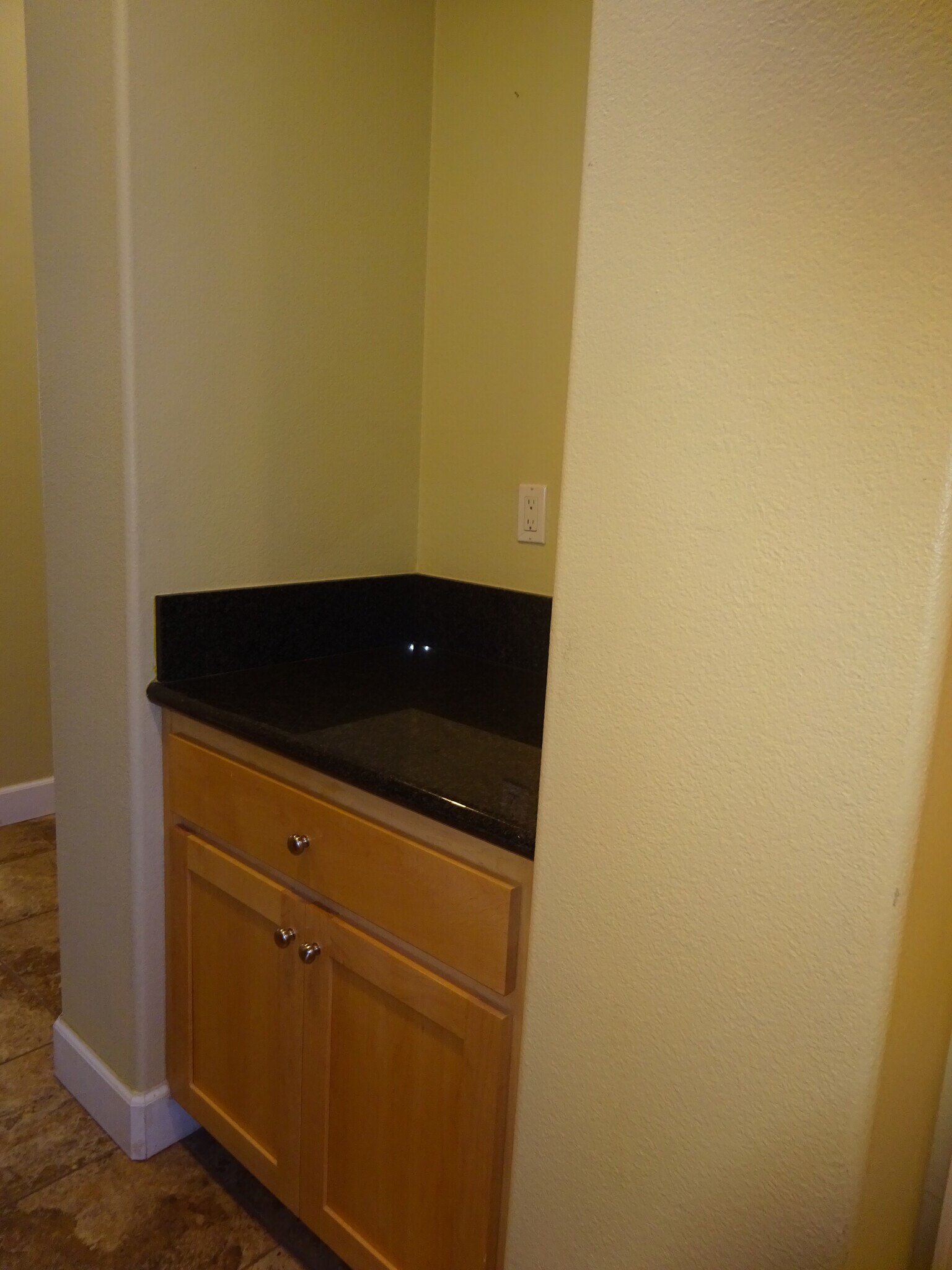 Building Photo - 3100 Tewksbury Way