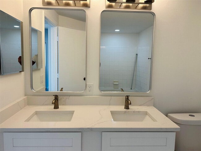 Building Photo - 5503 Pageant Pl