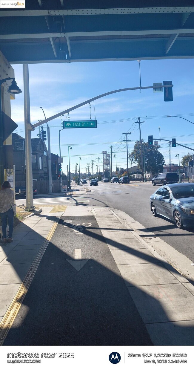 Building Photo - 3532 San Leandro St