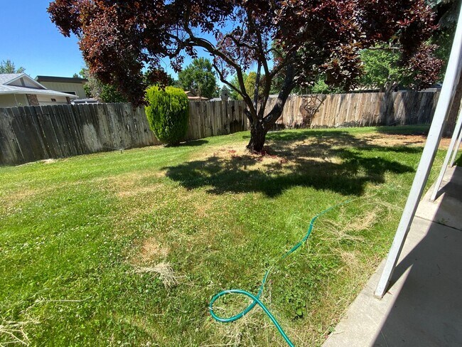 Building Photo - 3 bedroom 2 Bath 2 Car Garage Single Level Home near Micron and BSU