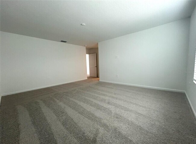 Building Photo - 5683 Ficus Aurea St