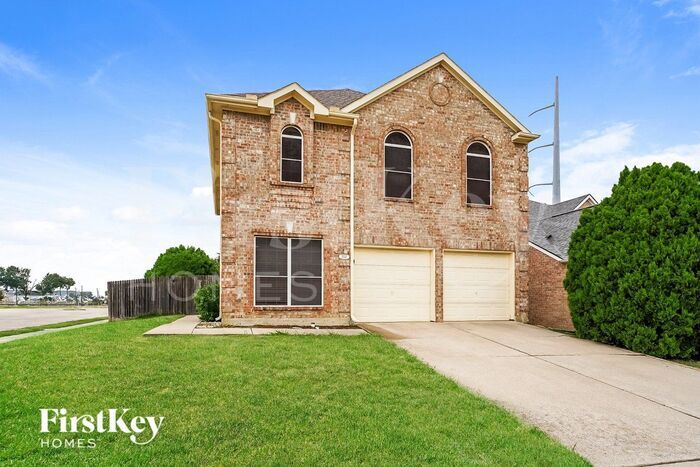 Primary Photo - 2132 Montclair Ln