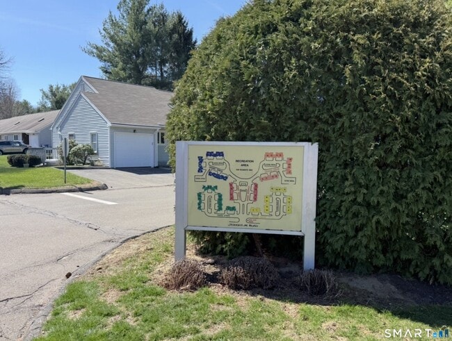 Building Photo - 14 Daniel Dr