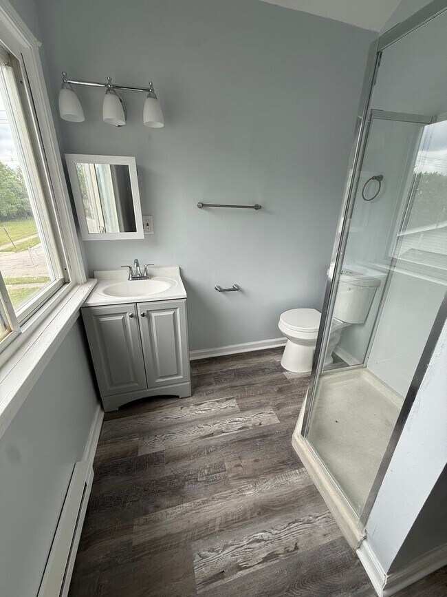 Building Photo - MAPLE HEIGHTS 4 BED SINGLE