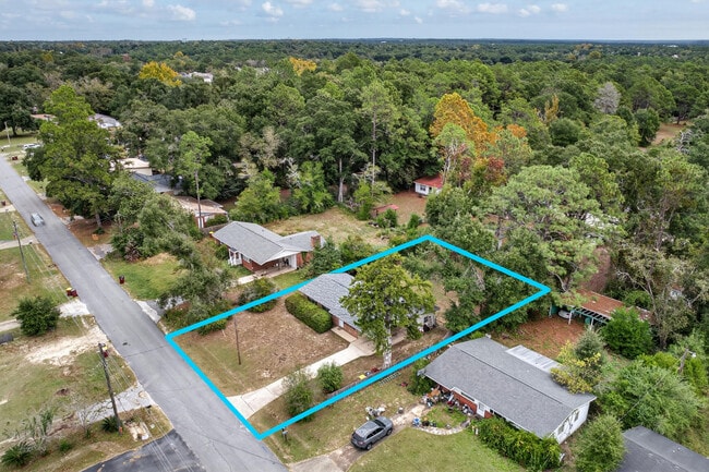 Building Photo - 313 Brackin St