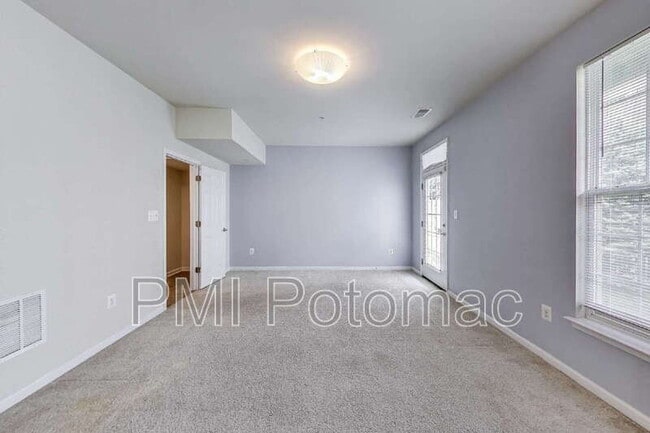 Building Photo - 2133 Little Sorrel Way