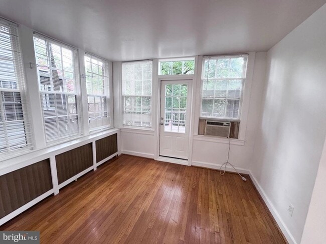 Building Photo - 4417 Volta Pl NW