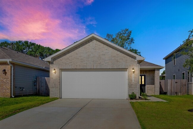 Primary Photo - 25711 Hickory Pecan Trl