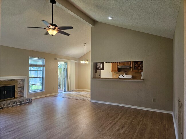 Building Photo - 2822 Chimneystone Cir