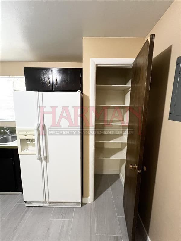 Building Photo - 1544 S 400 E