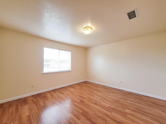 Building Photo - 14938 Brightbrook Dr