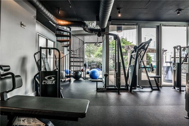 Building Photo - 3324 Peachtree Rd NE