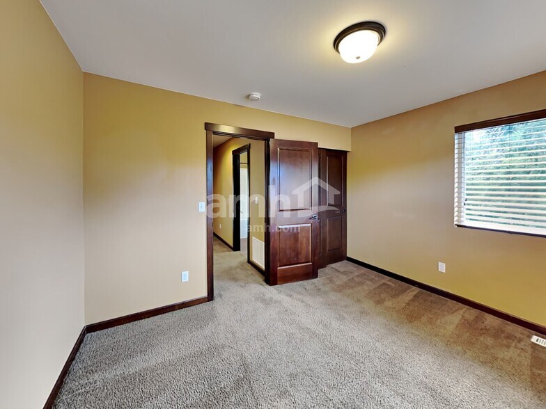 Building Photo - 9421 203rd Street Ct E