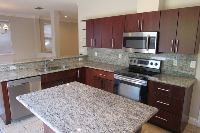 Building Photo - Beautiful 3 Bed/2.5 Bath Single Family in Highly Desirable Castro Valley Neighborhood