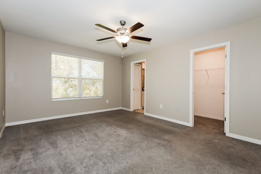 Building Photo - 7340 Spring Snowflake Ave