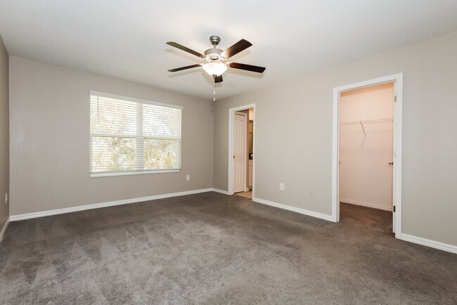 Building Photo - 7340 Spring Snowflake Ave