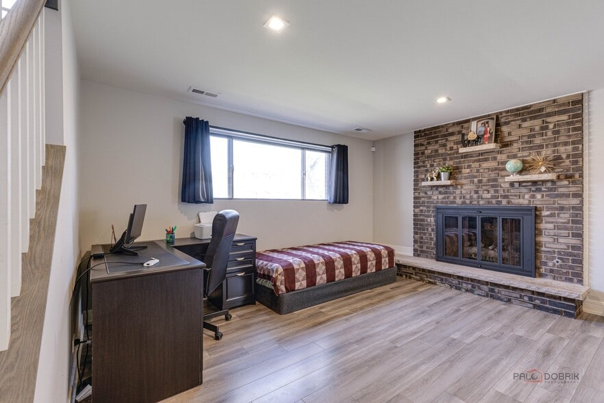 Building Photo - 1171 Saylesville Ln