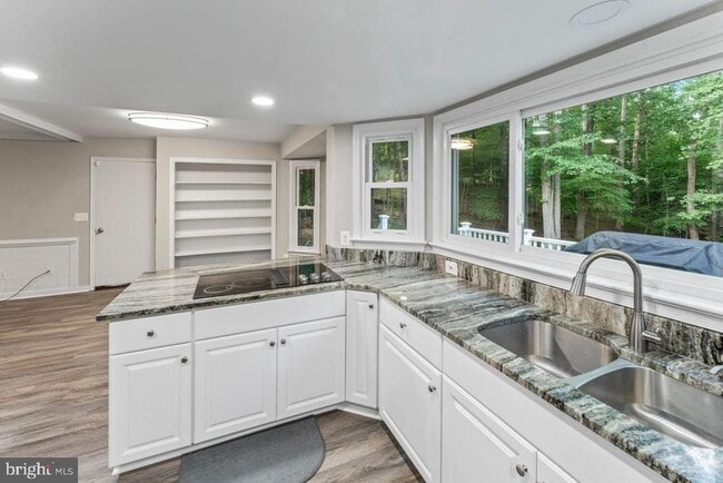 Building Photo - 2320 Harpoon Dr