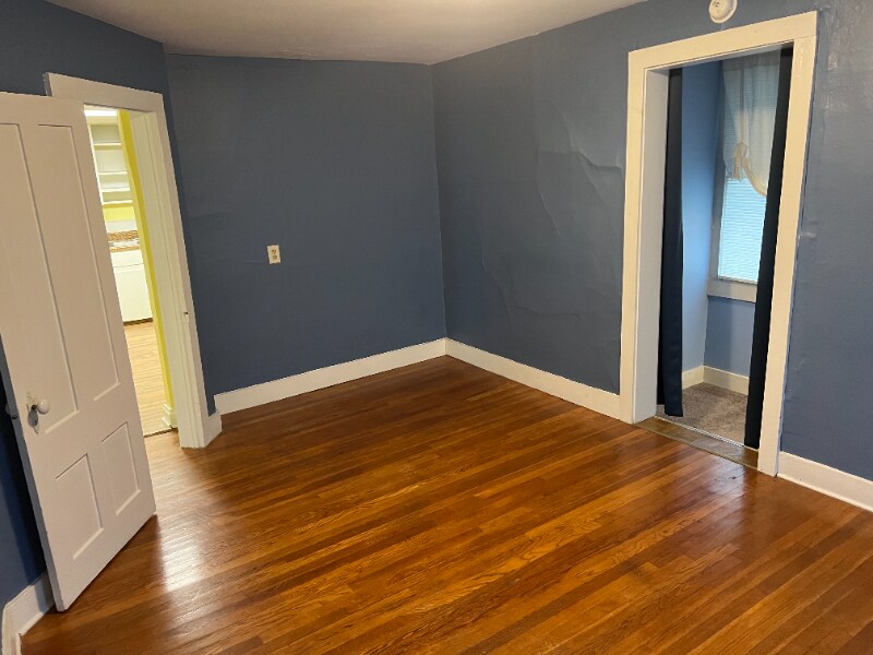 Building Photo - 1 Pomfret Rd