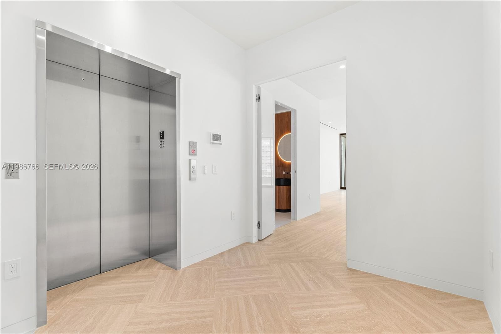 Building Photo - 5 Grove Isle Dr