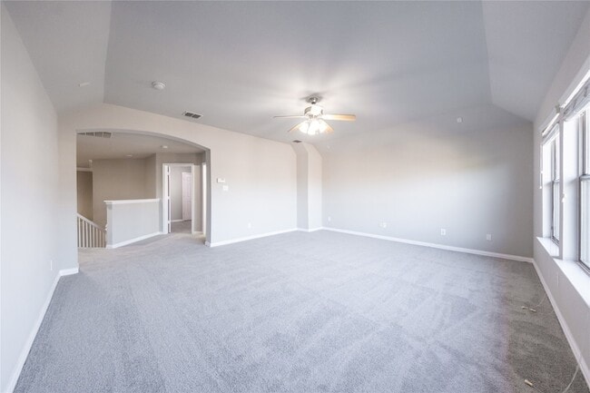 Building Photo - 1067 Valley Vista Dr