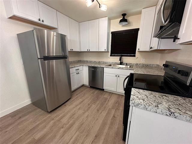 Building Photo - 4824 Wellesley Ave