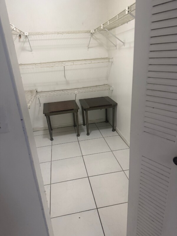 Building Photo - 14201 N Kendall Dr