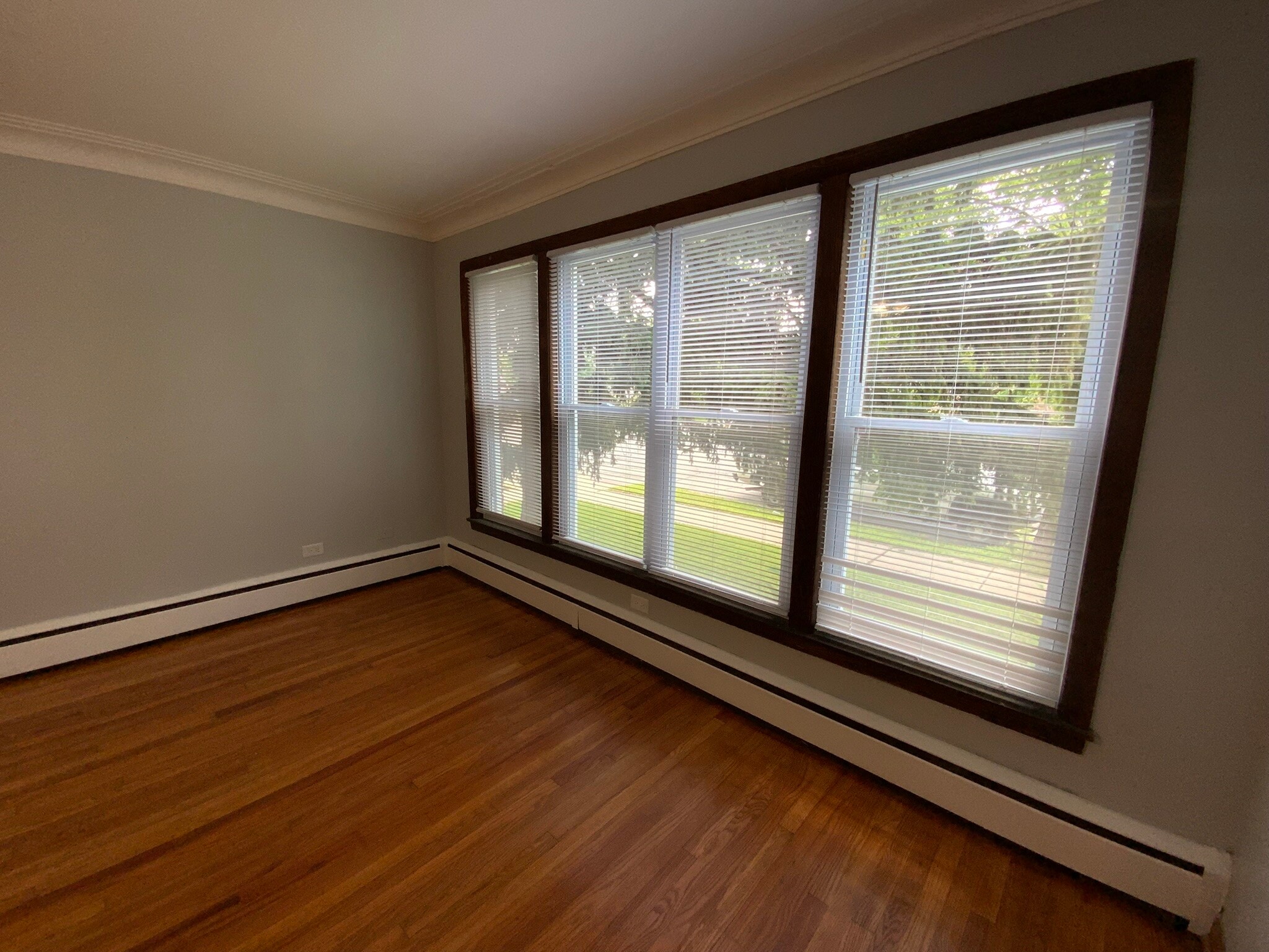 FAMILY/LIVING ROOM - 2228 W 71st St
