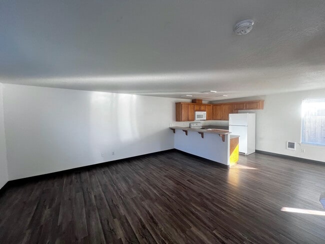 Building Photo - 1131 2nd St NW