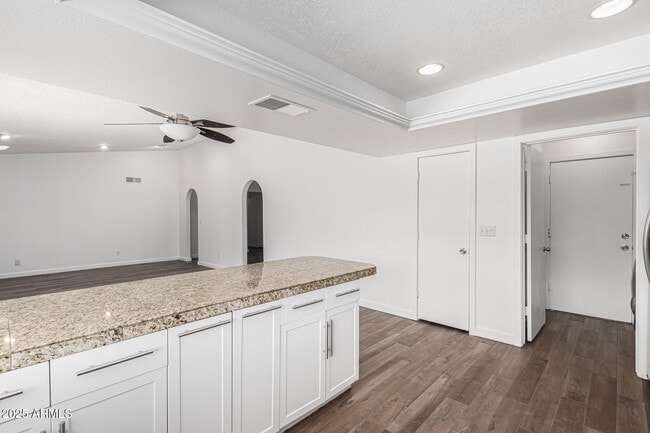 Building Photo - 14034 N 60th St