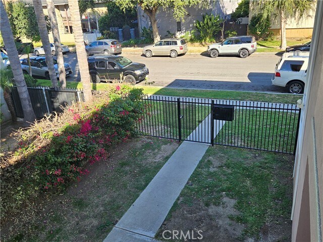 Building Photo - 1381 Burwood St