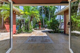 Building Photo - 4401 NE 19th Ave